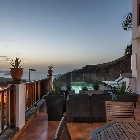 Superior A: Private Pool & Concierge Apartmán *
