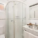 Superior A: Private Pool & Concierge Appartement
