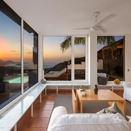 Apartment Superior A: Private Pool & Concierge