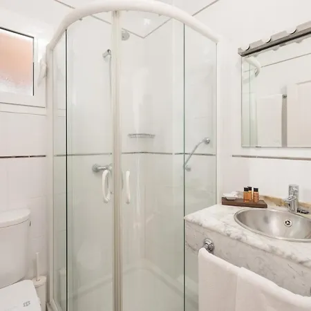 Superior A: Private Pool & Concierge Apartment
