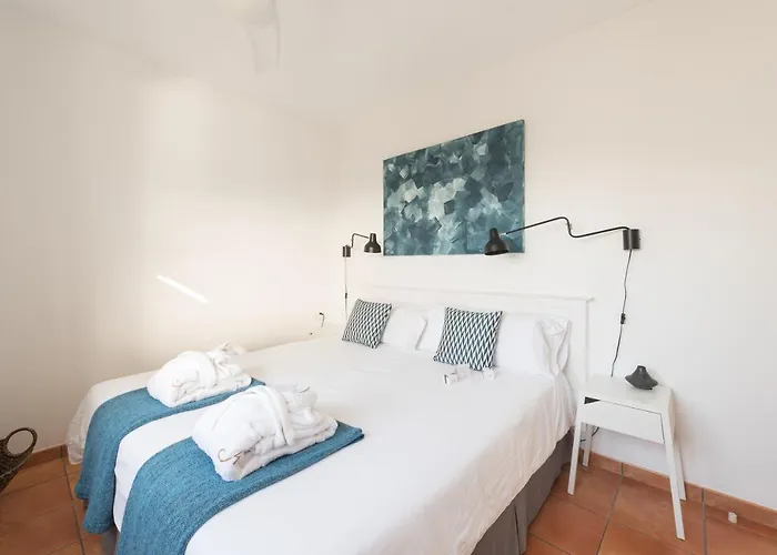 Superior A: Private Pool & Concierge * 이코드레로스비노스