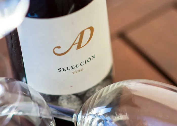 Superior A: Private Pool & Concierge アパート